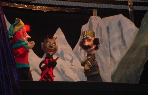 Kasperl, der Teufel und der Polizist