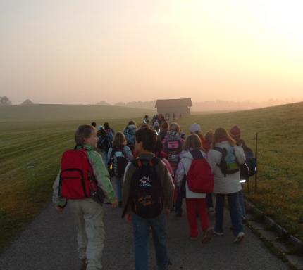 Im Frühtau zu Berge wir ziehn ....